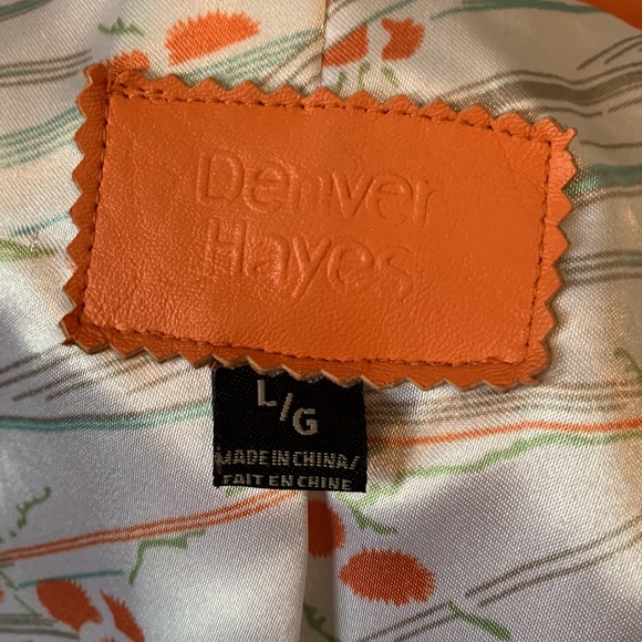 Leather jacket beautifully lined zipper detail on sleeve - Picture 6 of 10